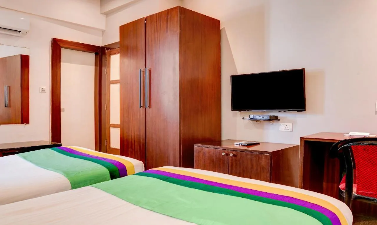 ***  Treebo Azure Hotel Varanasi India